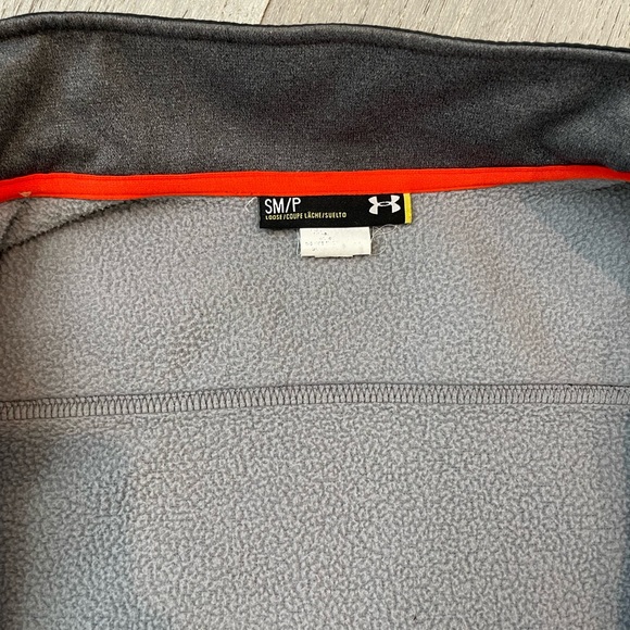 UNDER ARMOUR JACKET - Picture 10 of 10